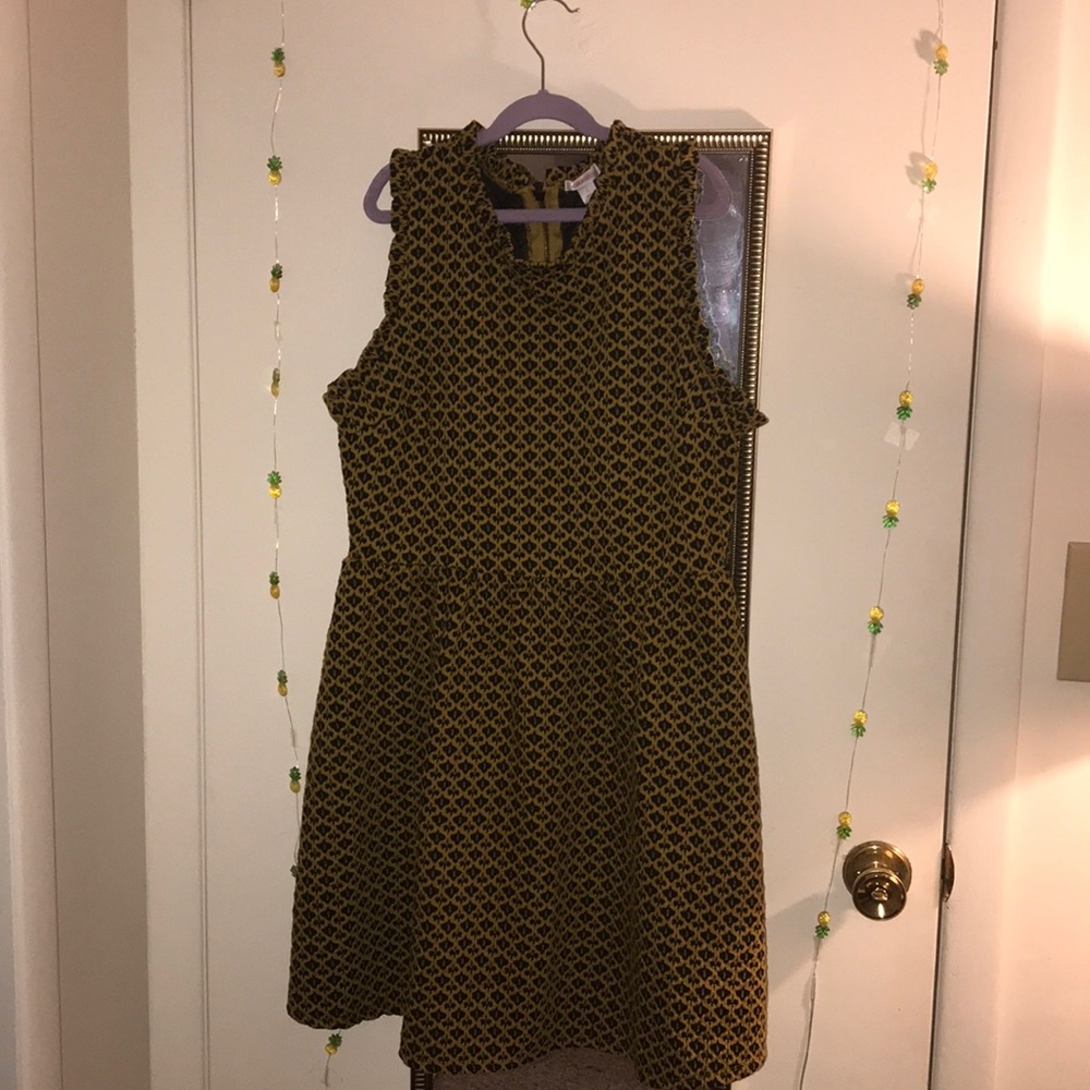 Patterned dress new with no tags